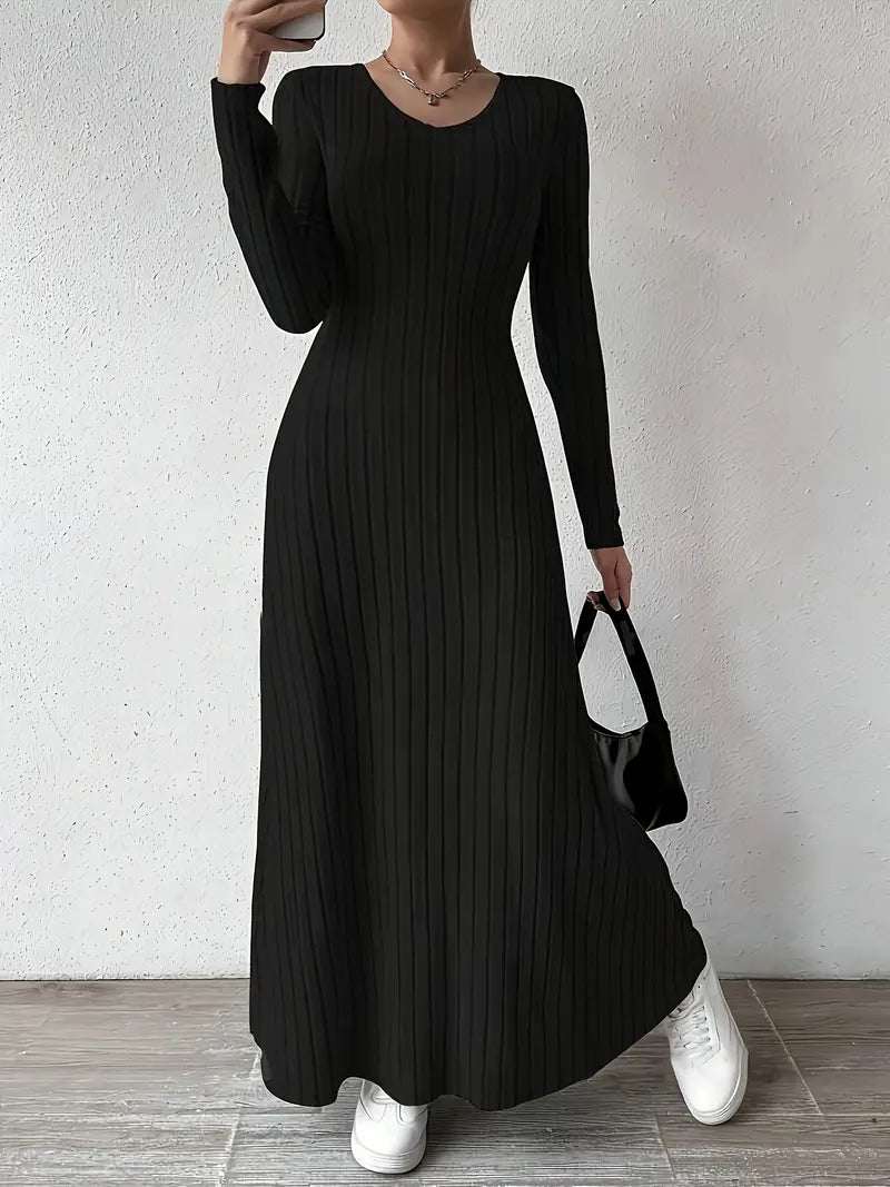 Cómodo vestido de punto acanalado de manga larga 
