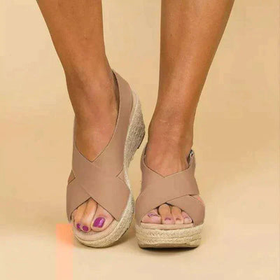Sandalias de moda que sujetan tus pies.