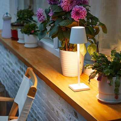 Lampada da tavolo LED impermeabile abilitata ad Alexa - design minimalista e controllo vocale