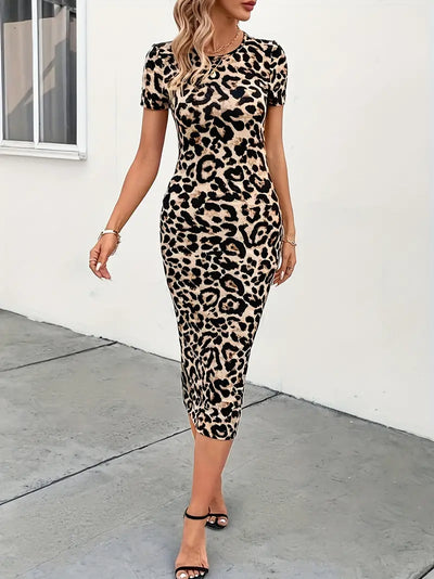 Esme - Vestido elegante y moderno para mujer.