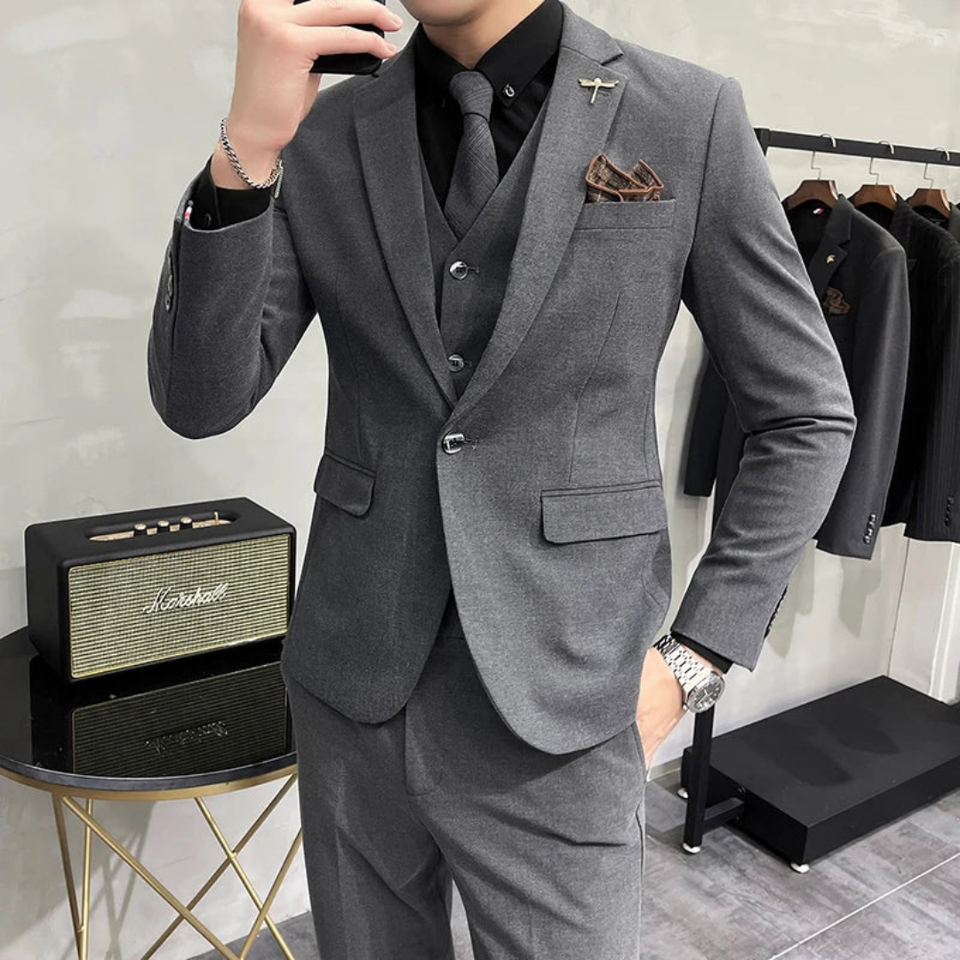 Costume de mariage trois pièces coupe slim pour homme 