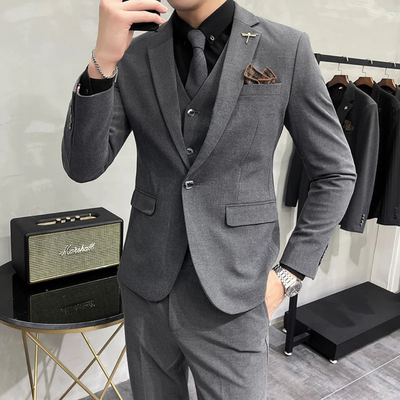Costume de mariage trois pièces coupe slim pour homme 