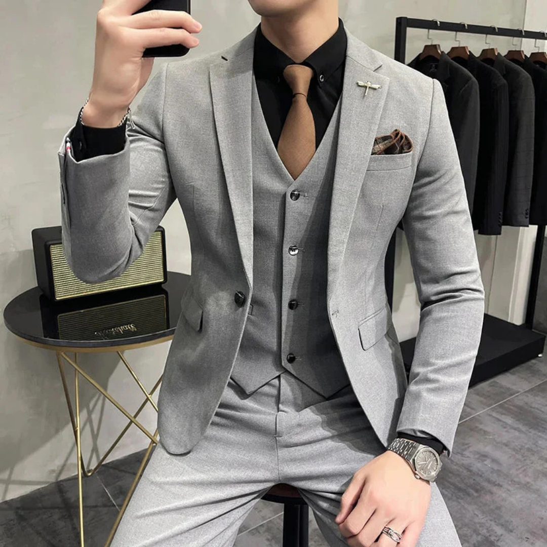 Costume de mariage trois pièces coupe slim pour homme 