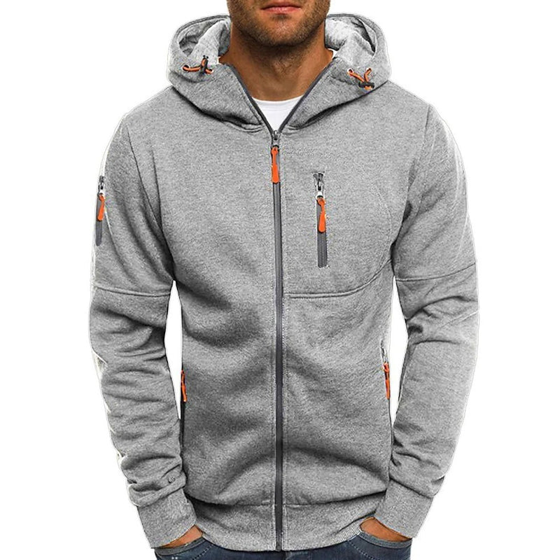 Chaqueta de hombre con capucha y varios bolsillos. 