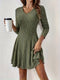Elegante vestido de manga larga con cuello en V acanalado para mujer, ideal para cualquier ocasión.
