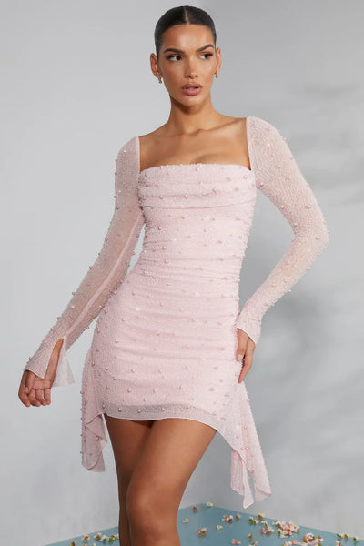 Mini-robe à manches longues avec col décoré