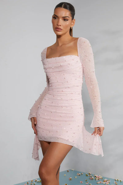 Mini-robe à manches longues avec col décoré