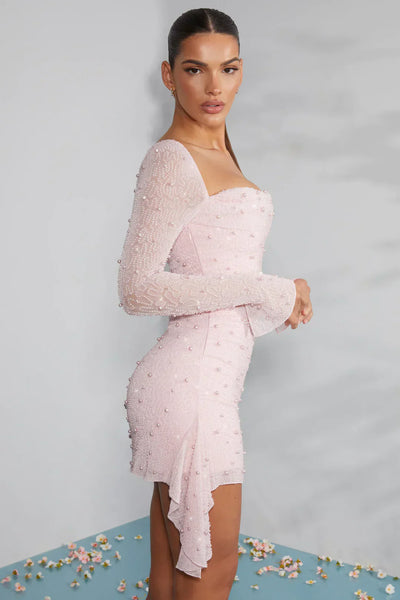 Mini-robe à manches longues avec col décoré