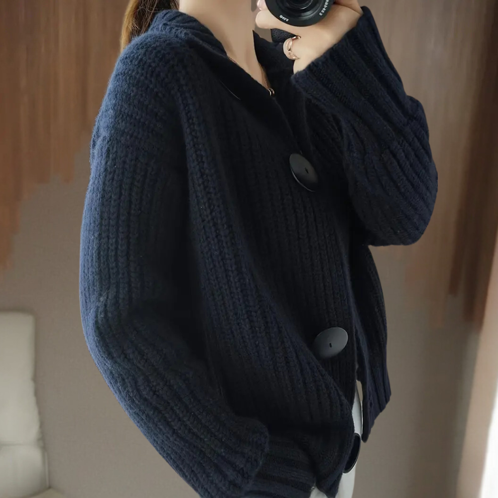 Cardigan da donna in maglia spessa con bottoni