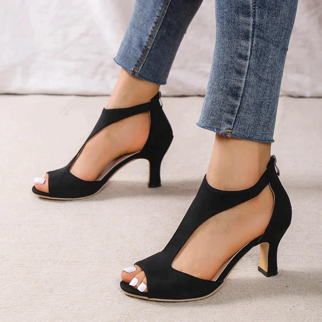 Sandalias ortopédicas de mujer con plantilla y diseño elegante.