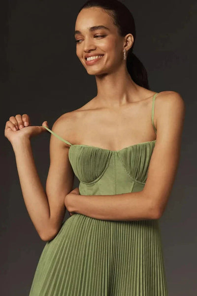 Ditte | Vestido midi ajustado y acampanado de tul plisado con bustier