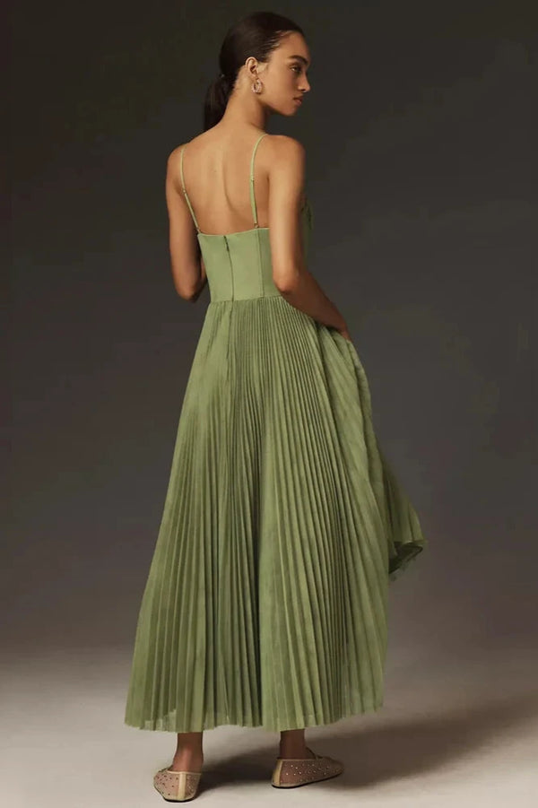 Ditte | Vestido midi ajustado y acampanado de tul plisado con bustier