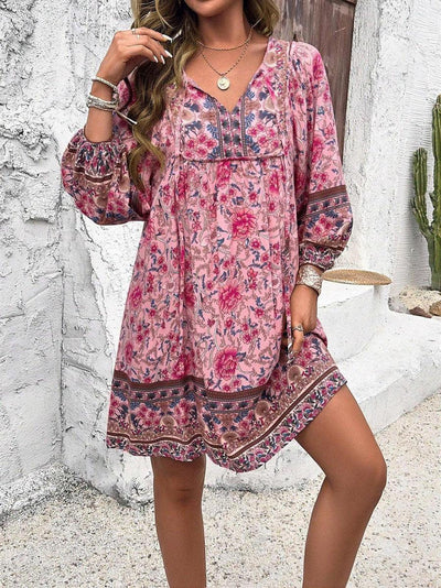 Lindo mini vestido con cuello en V