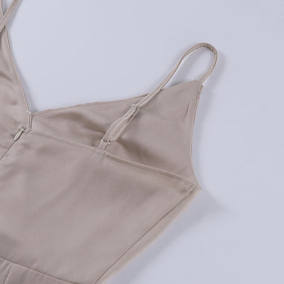 Vestido largo de satén con tirantes finos | Sensual y elegante | Estilo femenino 