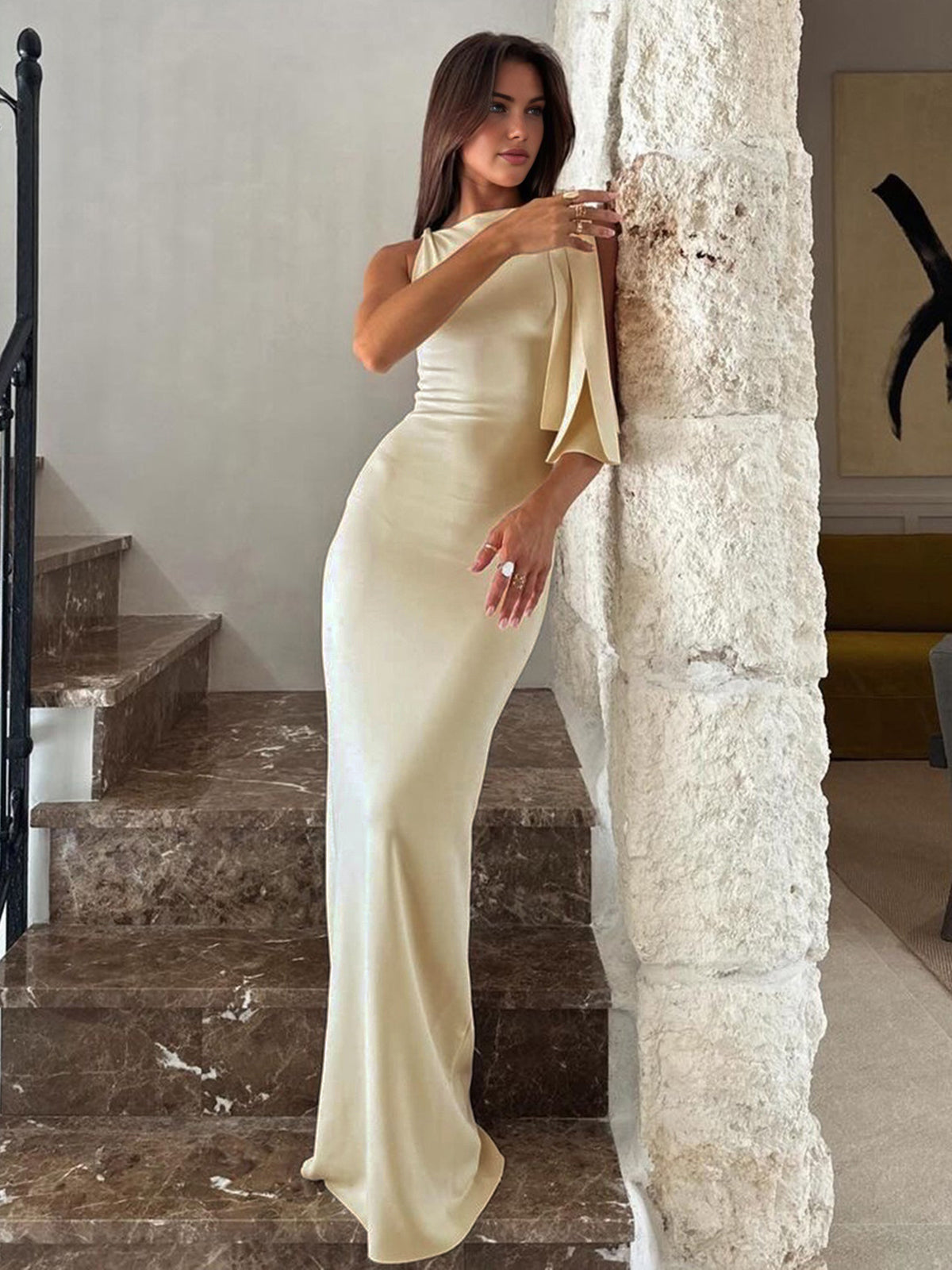 Victoria - Maxi Elegance: Vestido de novia con lazos 