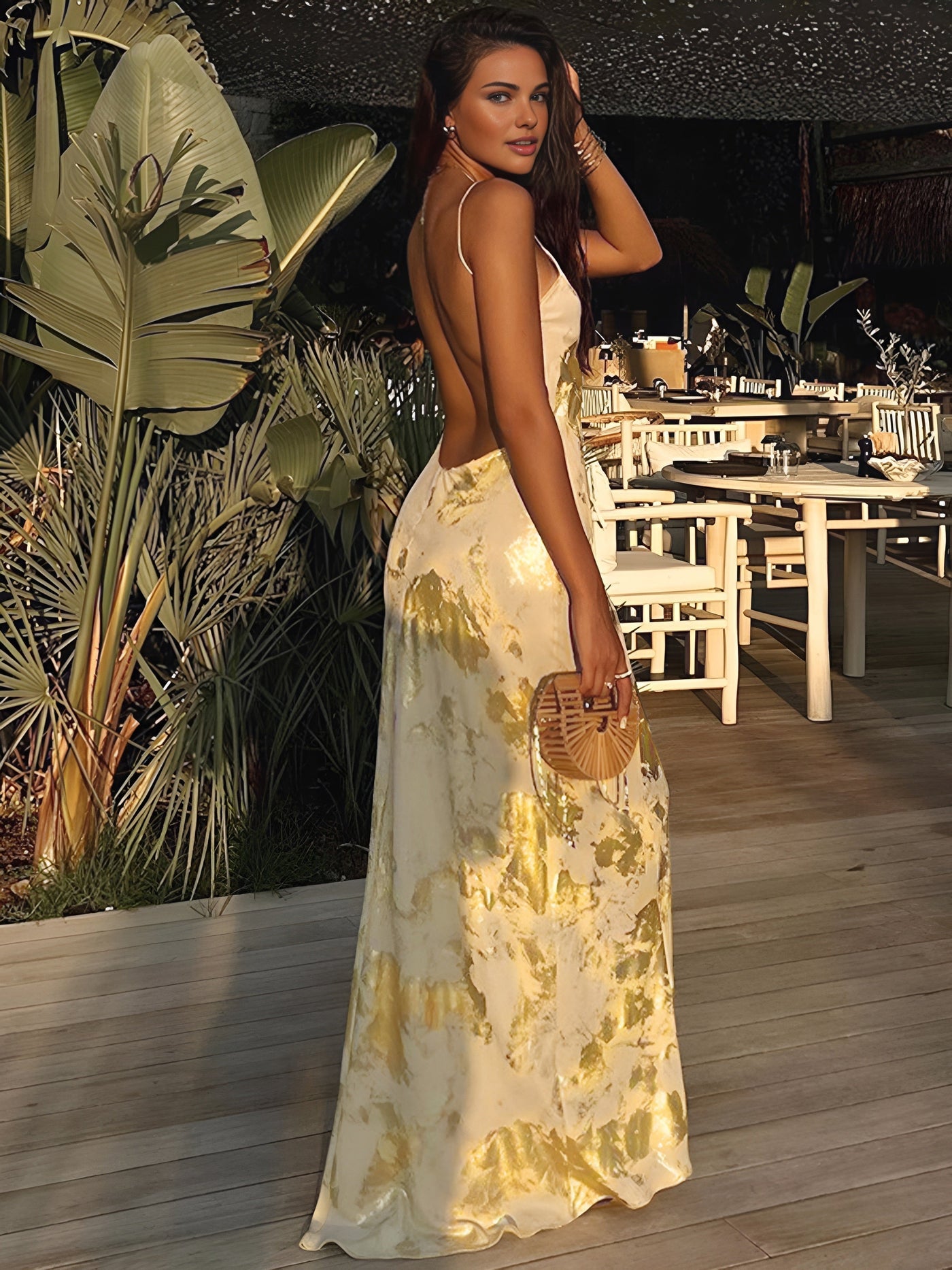 Jade - Vestido largo con cuello en V y estampado metalizado 