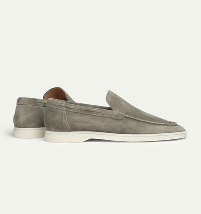 Mocasines elegantes de piel para hombre: cómodos y a la moda.