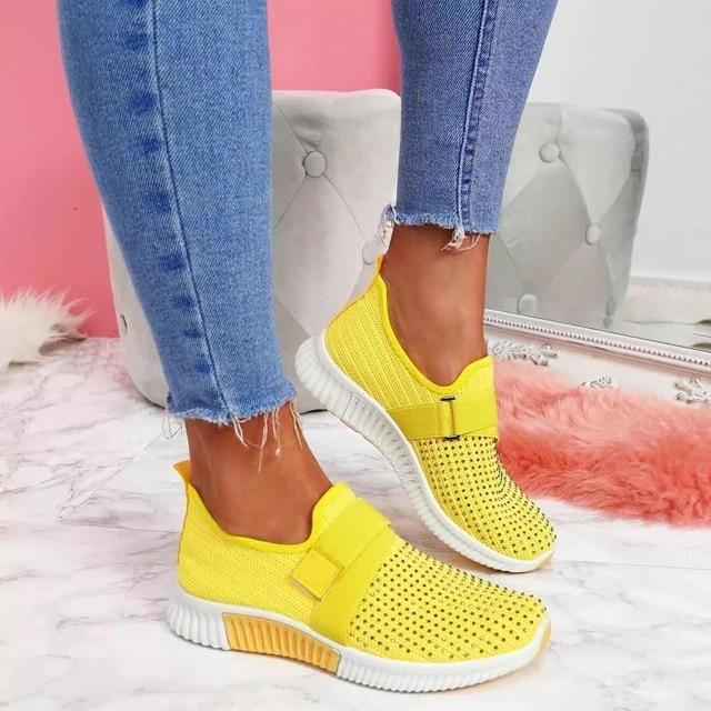 Zapatillas de velcro para mujer: mejoran la postura