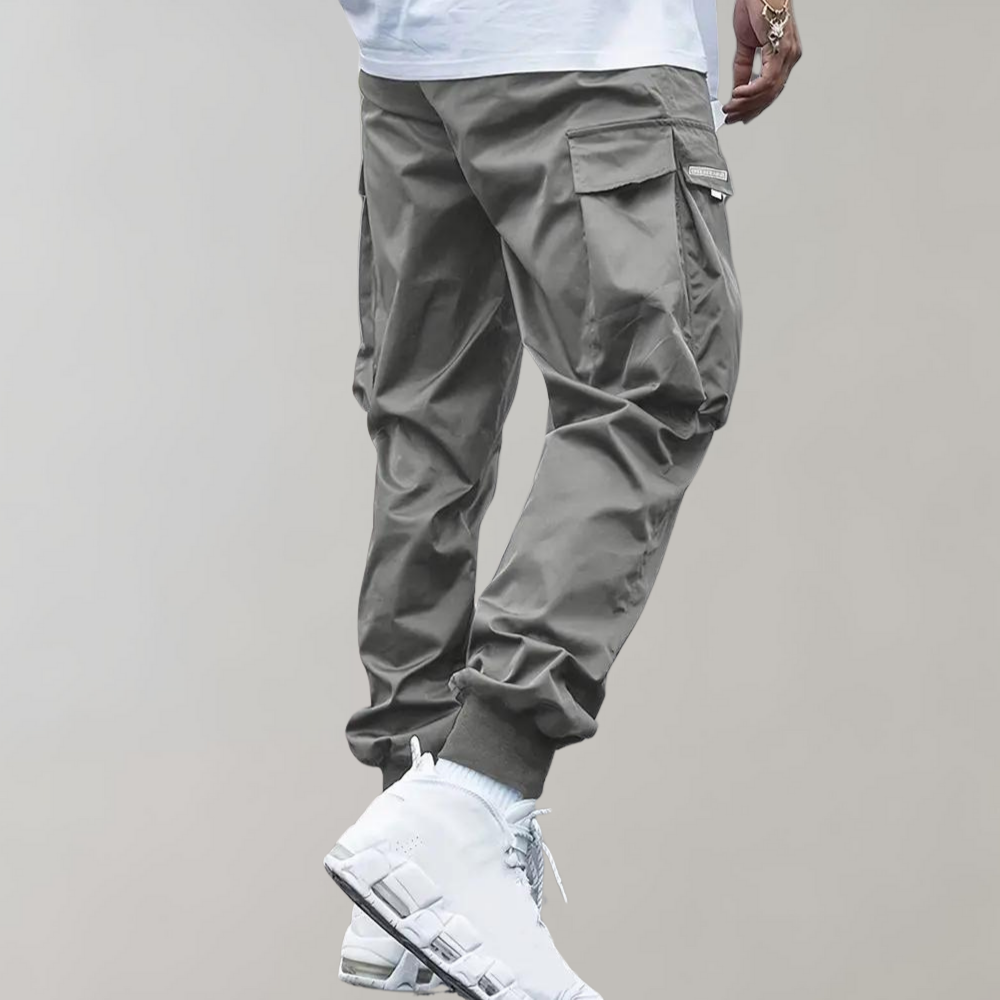 Pantaloni cargo da uomo versatili con gamba stretta