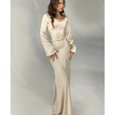 Elegante vestido largo ajustado de satén para mujer ideal para primavera/verano.