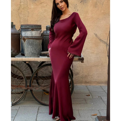 Elegante vestido largo ajustado de satén para mujer ideal para primavera/verano.
