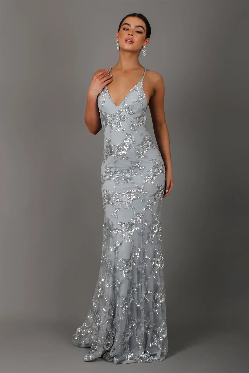 Vestido de noche con apliques de lentejuelas | Elegancia y glamour | Corte entallado