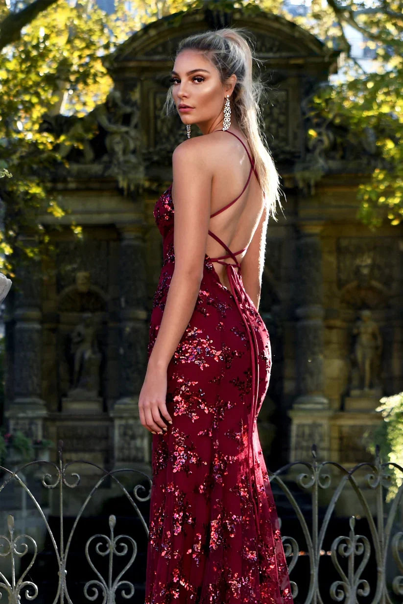 Vestido de noche con apliques de lentejuelas | Elegancia y glamour | Corte entallado