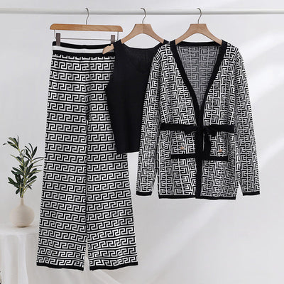 Moda perfecta | Abrigo y pantalón de punto jacquard de manga larga