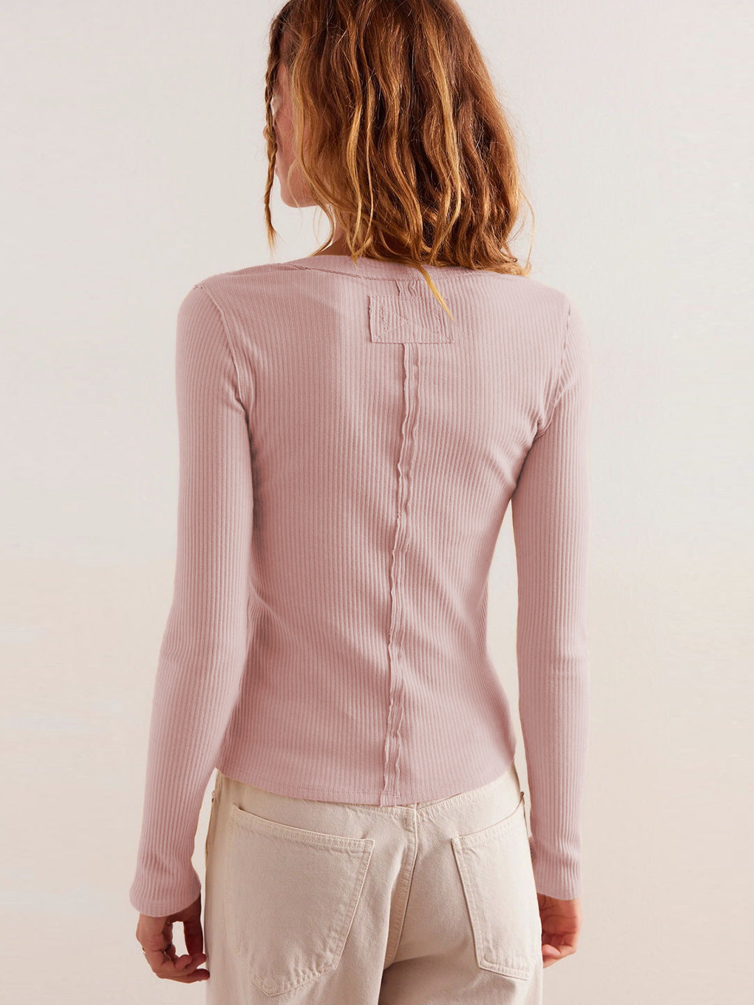 Moda perfecta | Cárdigan de punto acanalado con botones de color liso