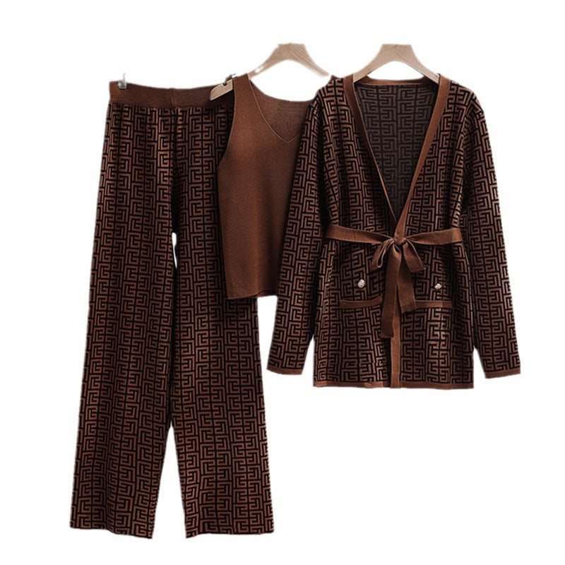 Moda perfecta | Abrigo y pantalón de punto jacquard de manga larga