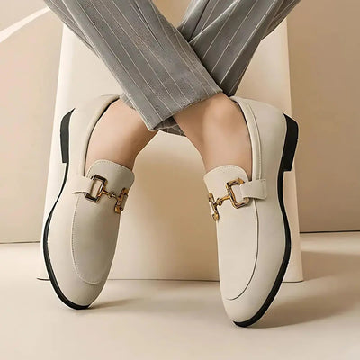 Negro - Mocasines de ante con hebilla de metal