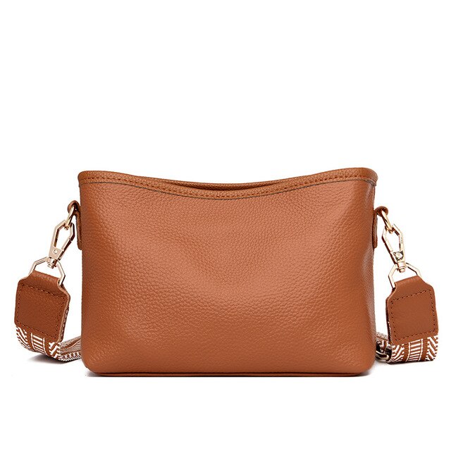 Small Women's Bag de femme avec une grande bandoulière de guitare