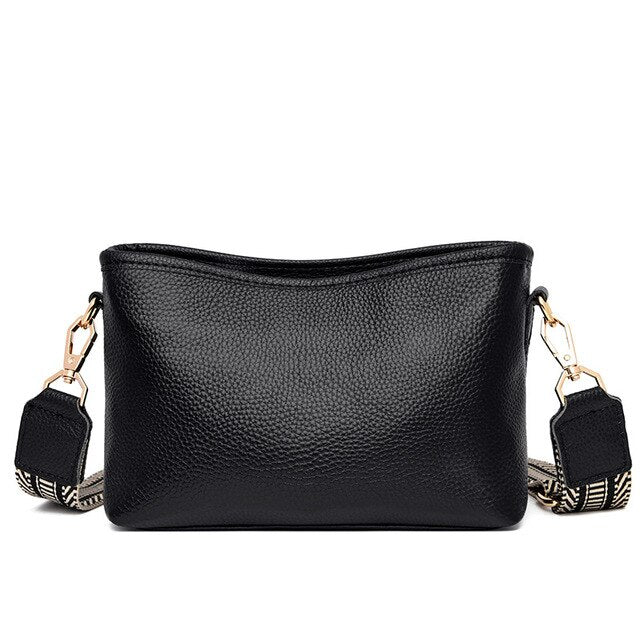 Small Women's Bag de femme avec une grande bandoulière de guitare