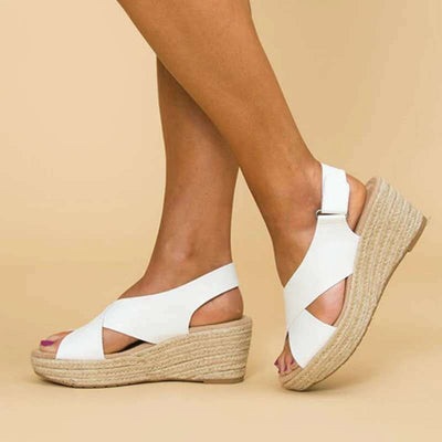 Sandalias de moda que sujetan tus pies.