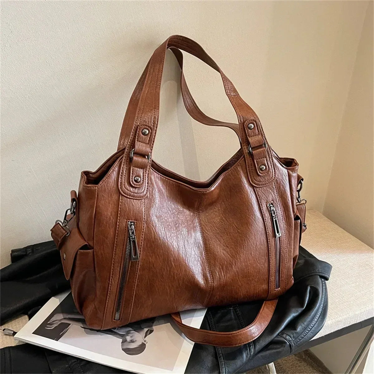 Aliona - Sac à école avec bandoulière et fermeture légère