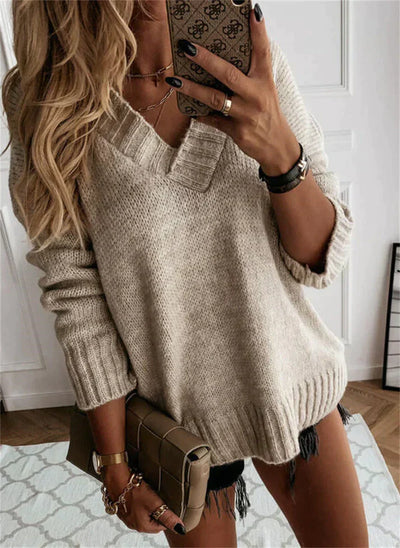 Maglione elegante con scollo a V per le donne