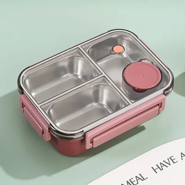 Contenitore termico isolato per la conservazione degli alimenti