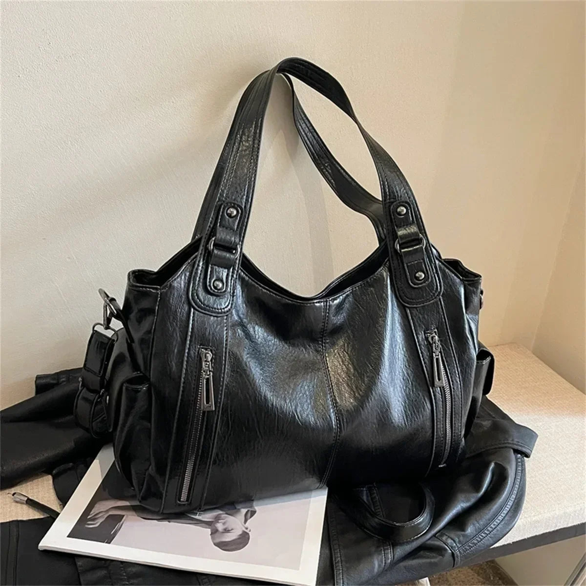 Aliona - Sac à école avec bandoulière et fermeture légère