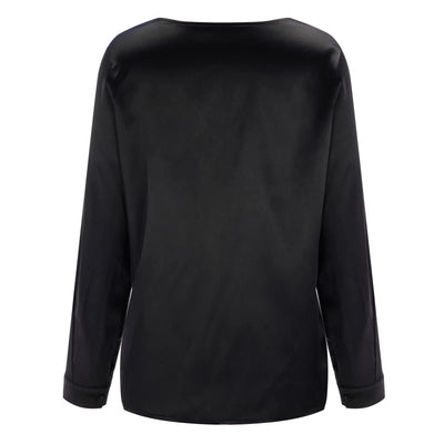 Camisa de satén con escote profundo