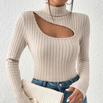 Pull col roulé à manches longues pour femme avec poitrine creuse