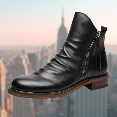 Men leather boots with non -slip sole and elegant design