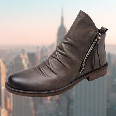 Men leather boots with non -slip sole and elegant design