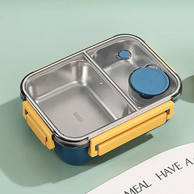 Contenitore termico isolato per la conservazione degli alimenti