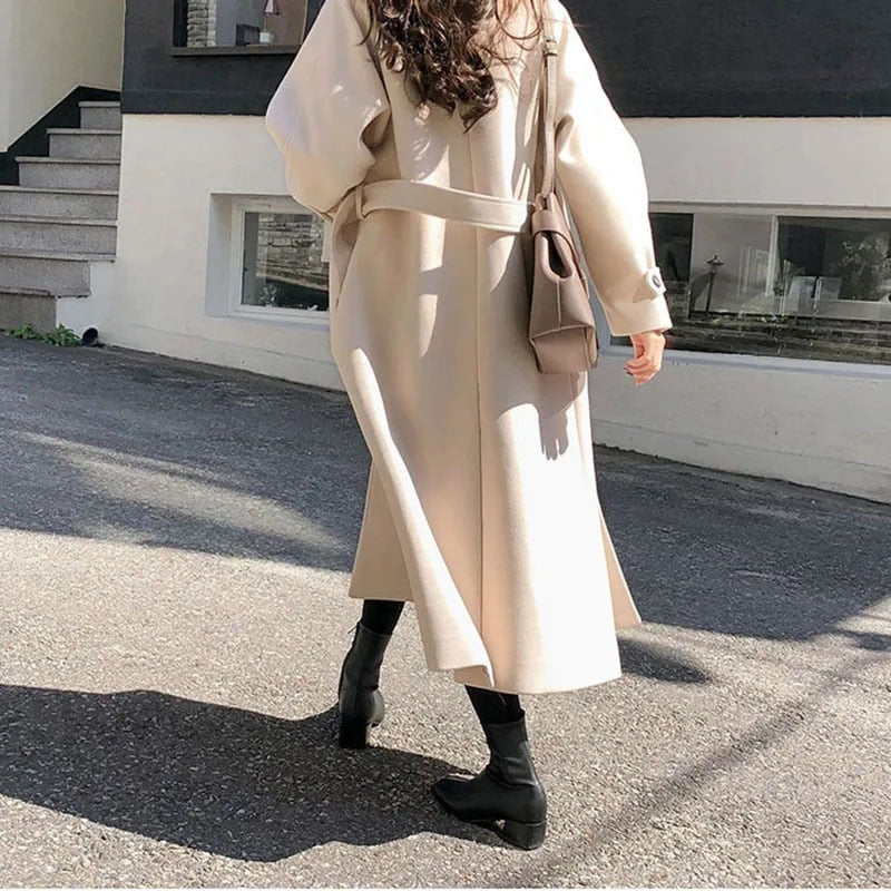 Trench elegante da donna con cintura - Autunno/Inverno
