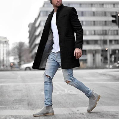 Elegante abrigo de invierno para hombre.