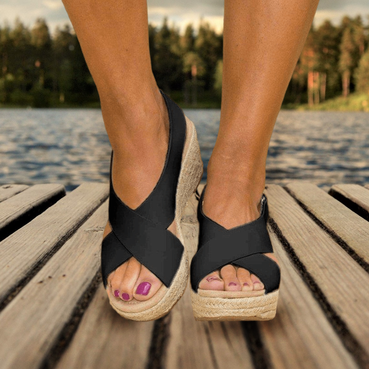 Sandalias de moda que sujetan tus pies.
