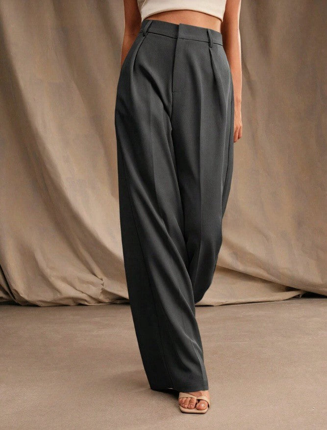 Pantalon taille haute pour femme à larges plis dans un style formel