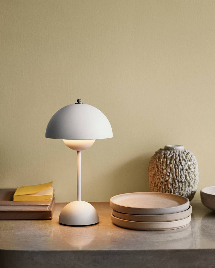 Umbrilight - Lámpara de mesa con pantalla retro