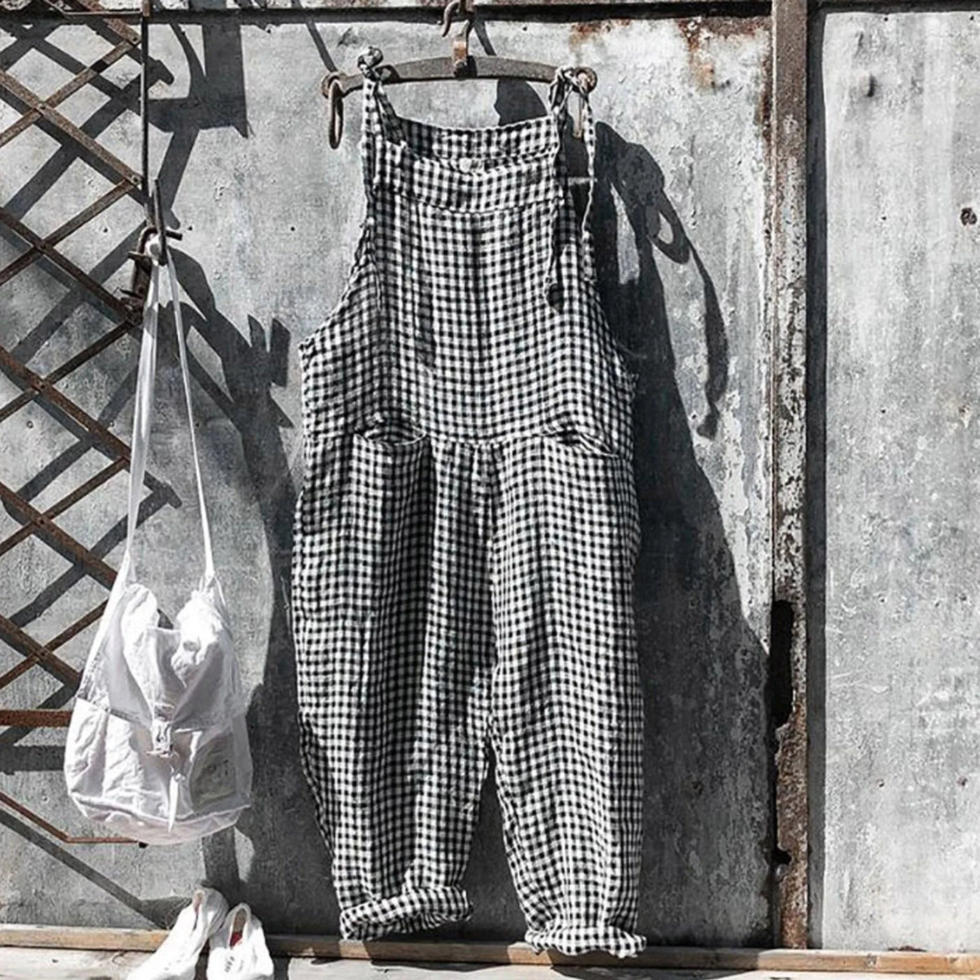 Tuta da donna a righe larghe e vintage ideale per l'estate