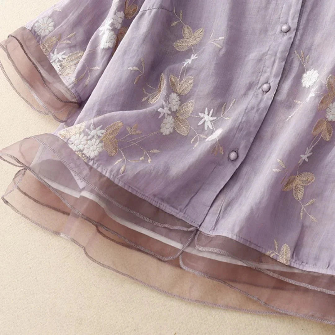 Camicetta elegante da donna ricamata con maniche a mezza lunghezza
